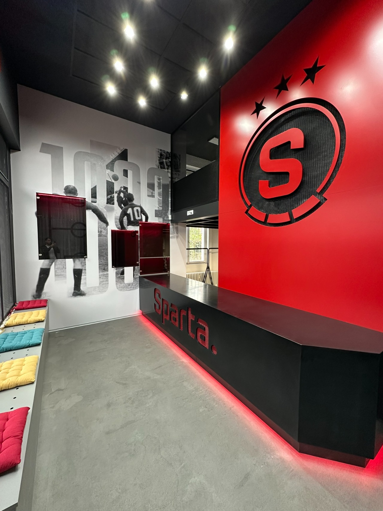 Kompletní rekonstrukce fanshopu AC Sparta Praha na Letné